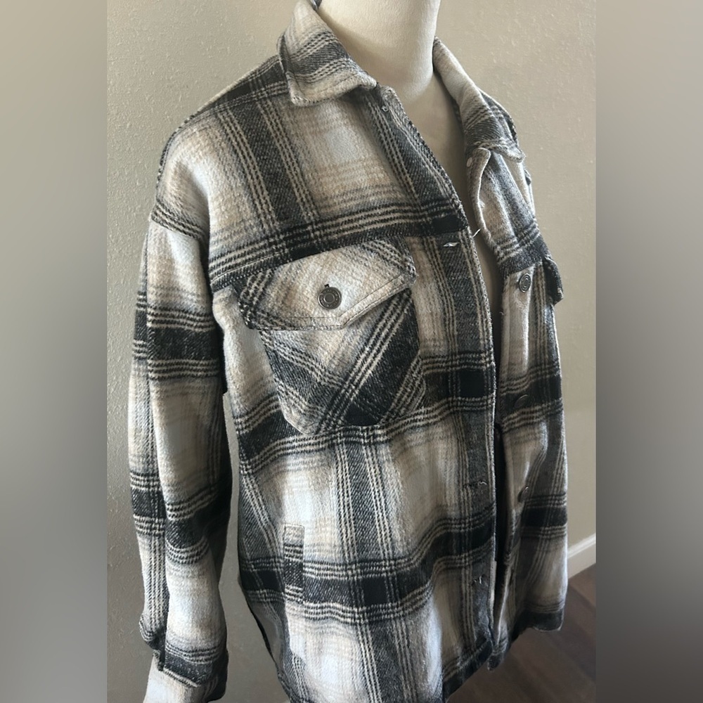 RSQ Women’s Plaid Button-Up Jacket size M - Picture 5 of 5